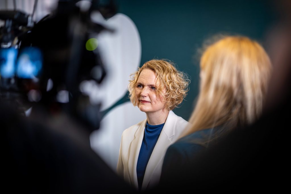 Anna-Karin Hatt